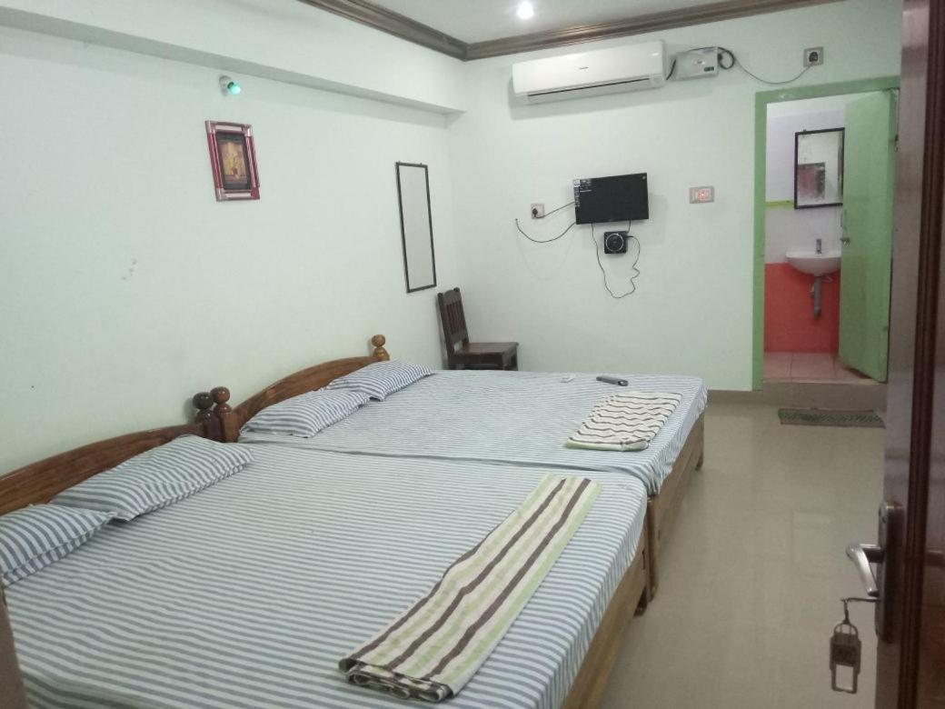 Sakthi Guest House & Residency, By Saraswathi Groups, Thirunallar, Karaikal Pillaittiruvasal Dış mekan fotoğraf